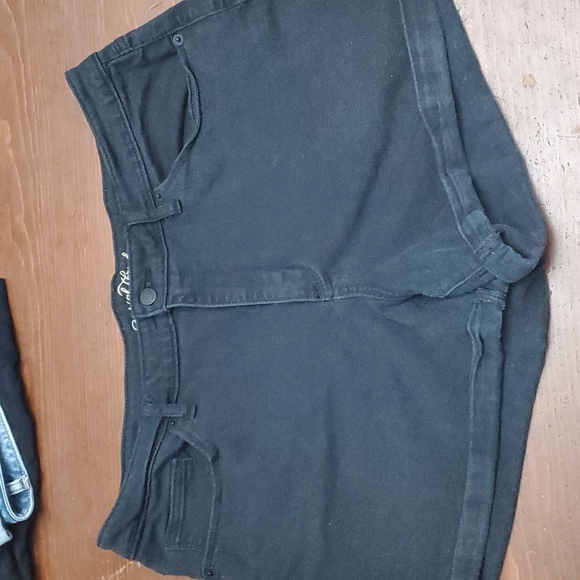 Shorts - Picture 1 of 5